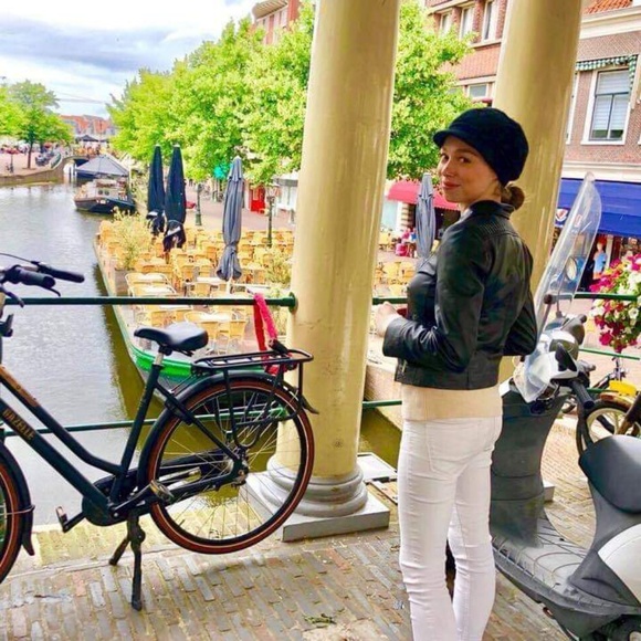 Meet your Posher, Christi - Picture 4 of 4